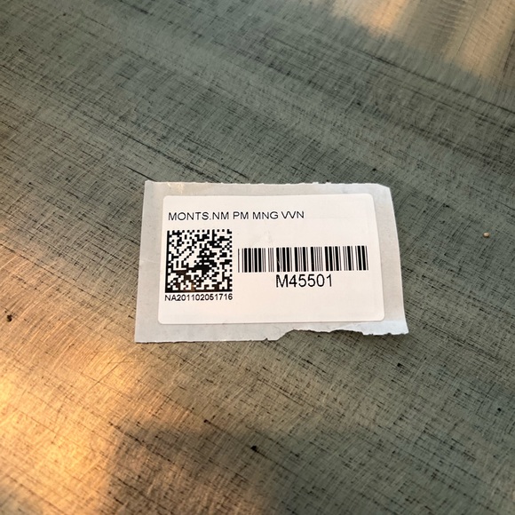 Louis Vuitton Monogram Montsouris PM. - Picture 4 of 16